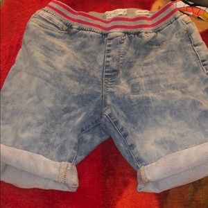 Girl’s JS pull on shorts Sz 14